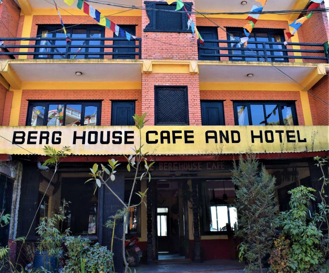 Berg House Cafe And Hotel ナガルコット エクステリア 写真