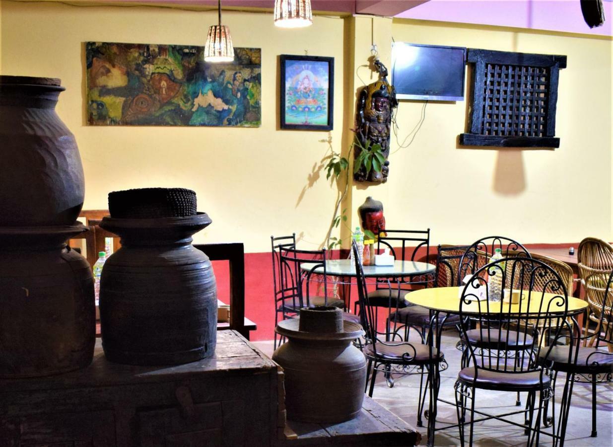 Berg House Cafe And Hotel ナガルコット エクステリア 写真