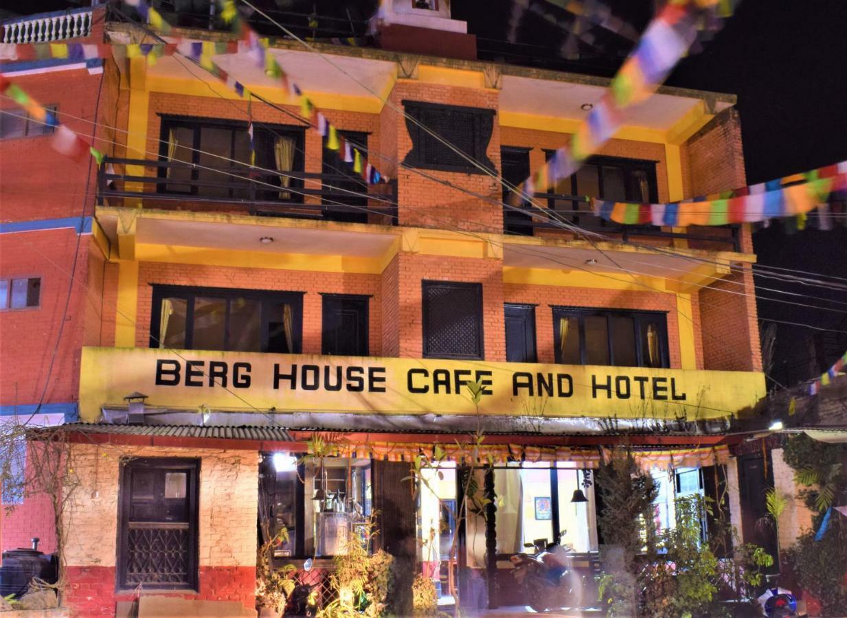 Berg House Cafe And Hotel ナガルコット エクステリア 写真